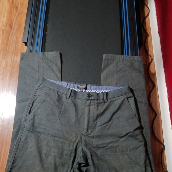 Banana Republic Kentfield Pant Men's Dark Gray Dress Pants. Size 34x34 - Picture 5 of 9